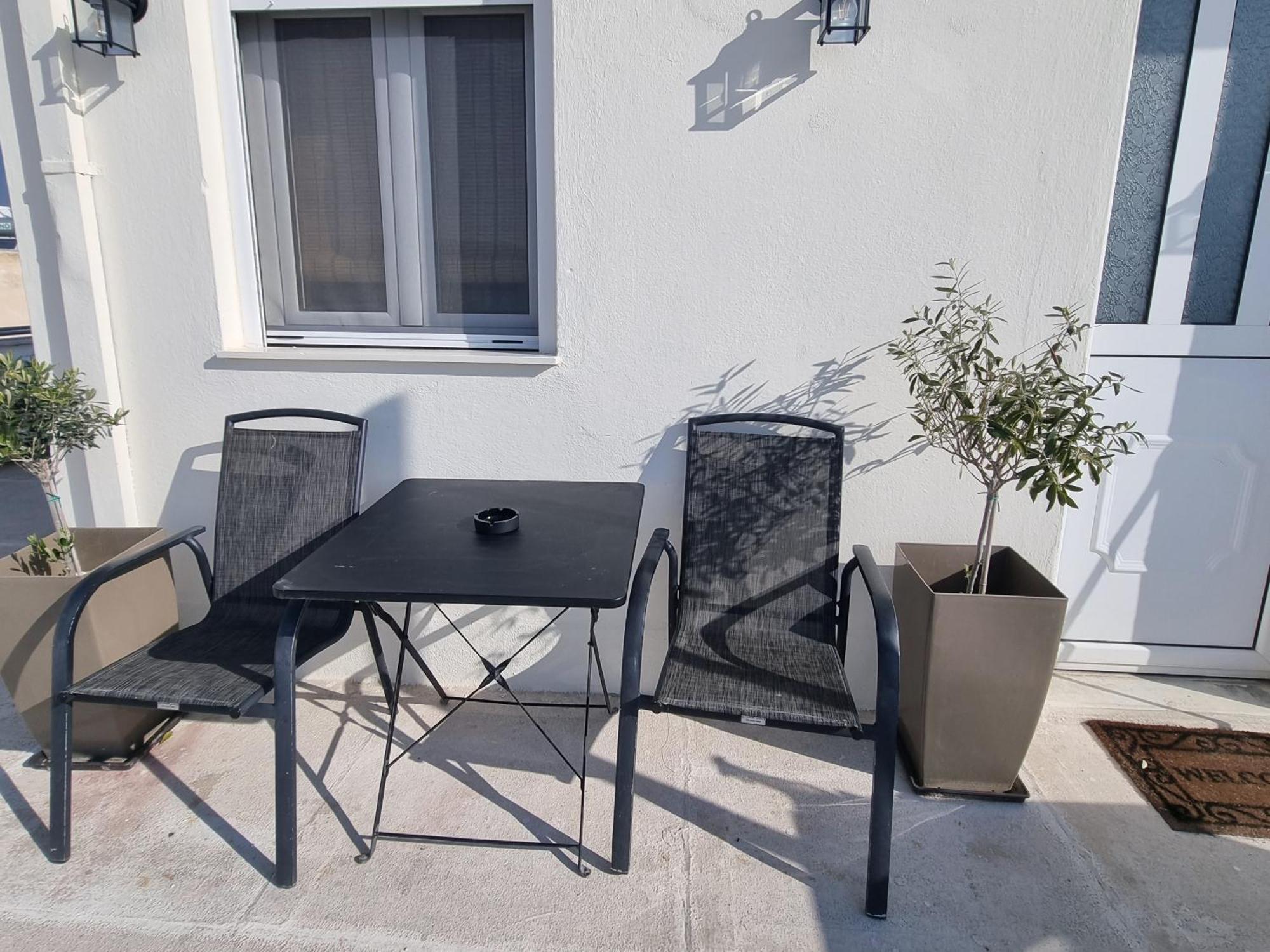 Rooftop Nest Apartment